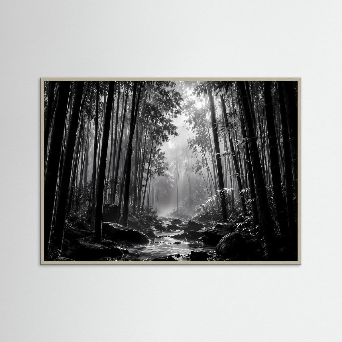 Wandbild mit Schwarzweiß-Bambuswald und Bachlauf, beiger Rahmen