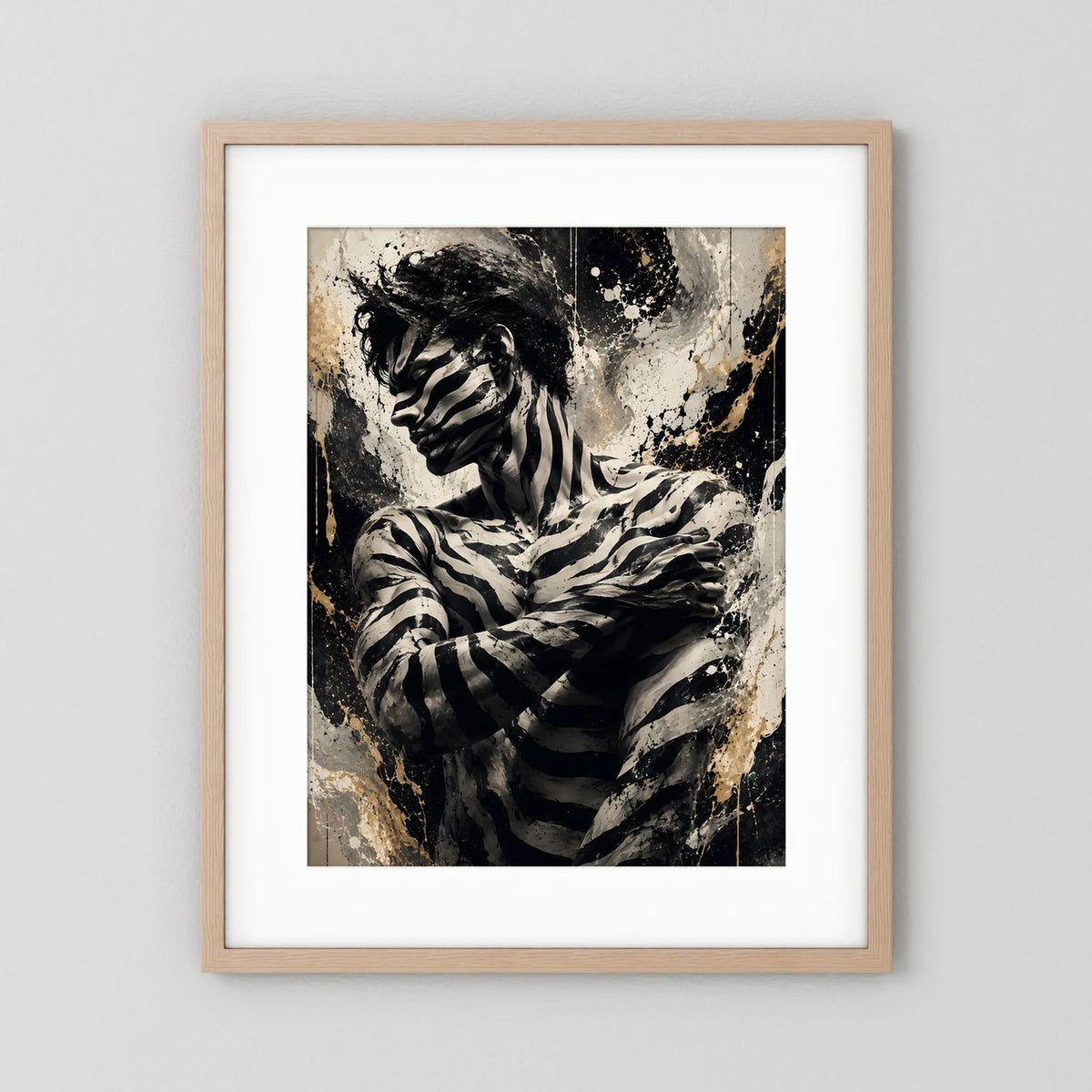 Wandkunst-Poster Zebra-Mann mit Zebra-Streifen, Schwarz-Gold und hellem Holzrahmen