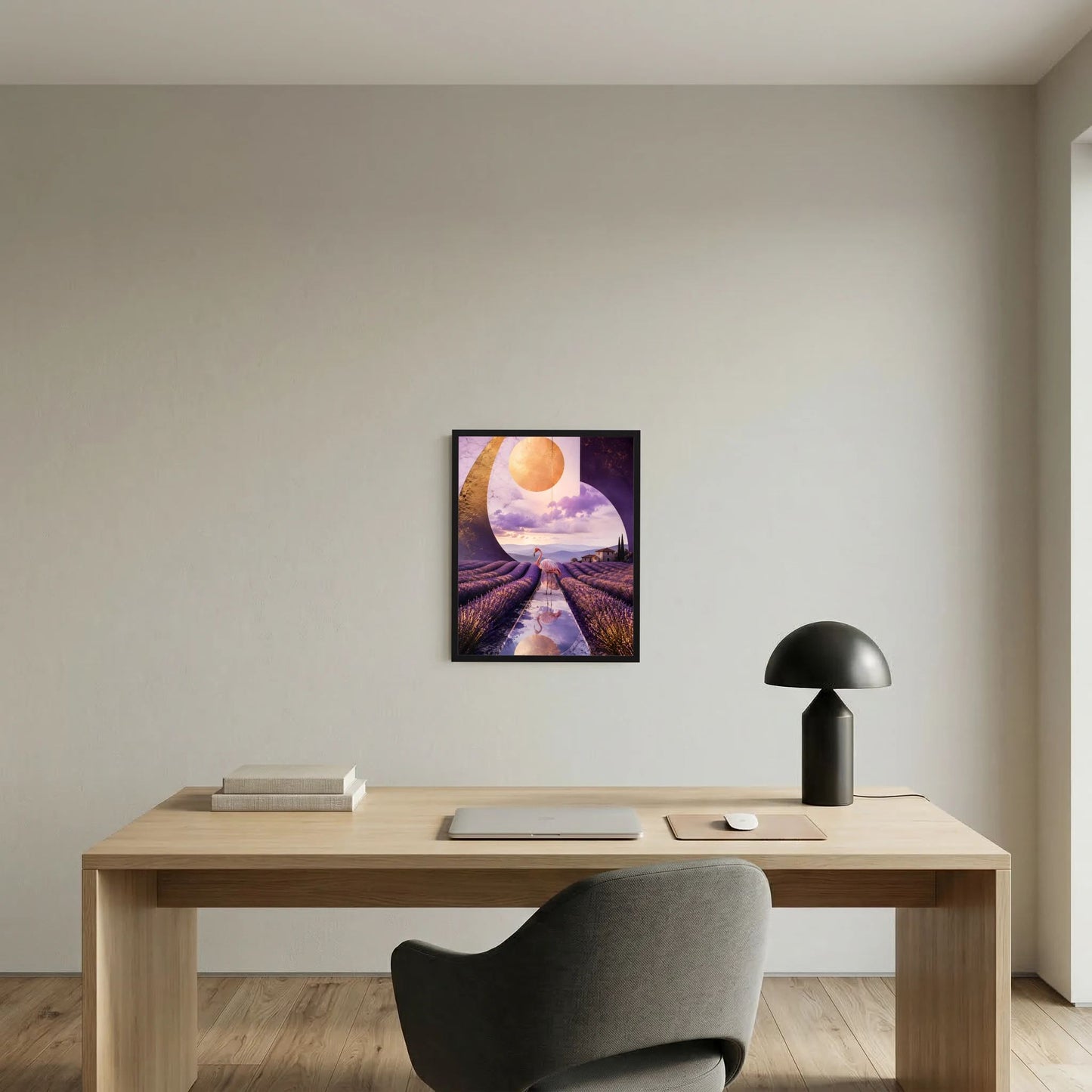 Kleines gerahmtes Poster: Flamingos auf Lavendelweg mit violettem Himmel und orangefarbenem Kreis