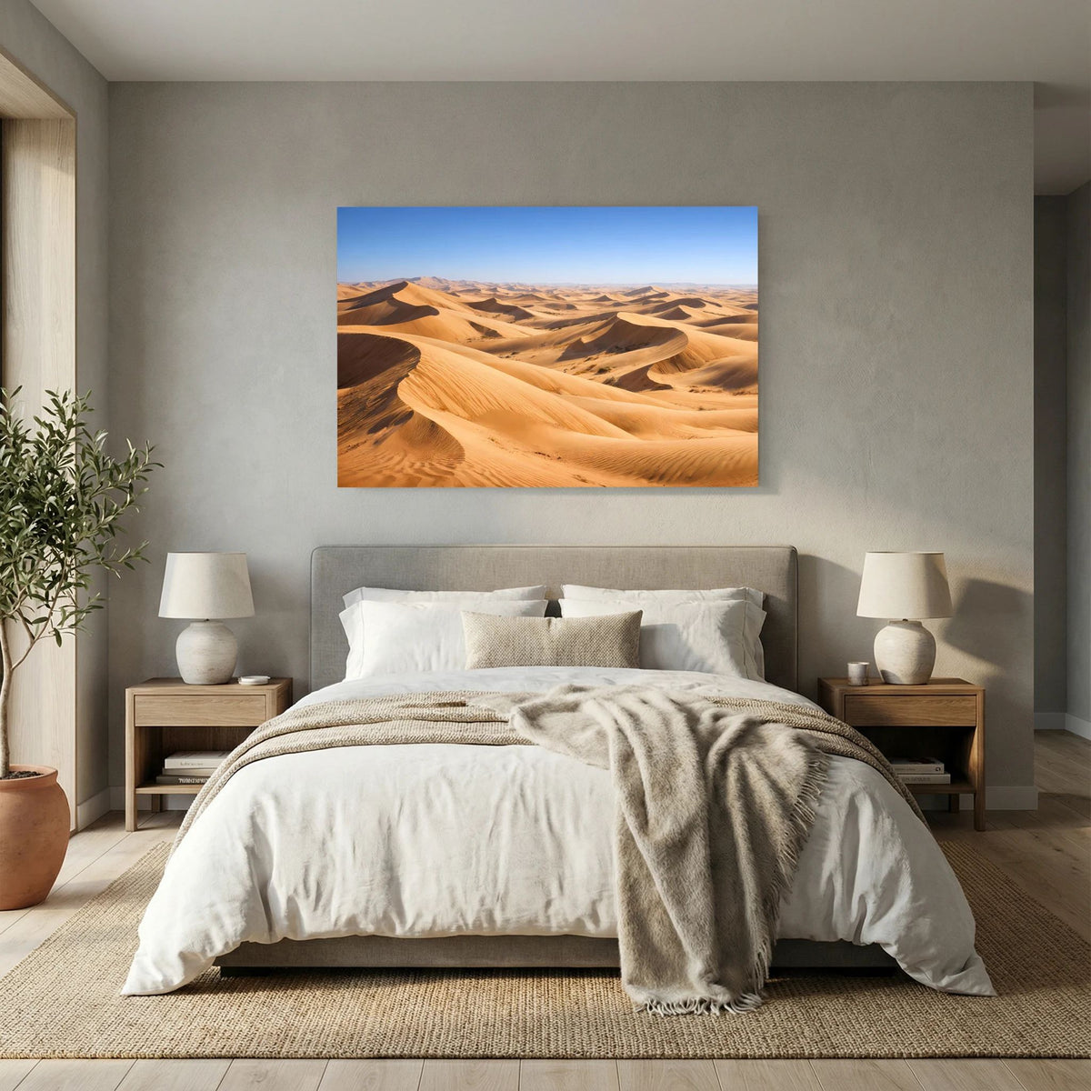 Wüstenlandschafts-Poster mit goldenen Sanddünen im Querformat über dem Bett