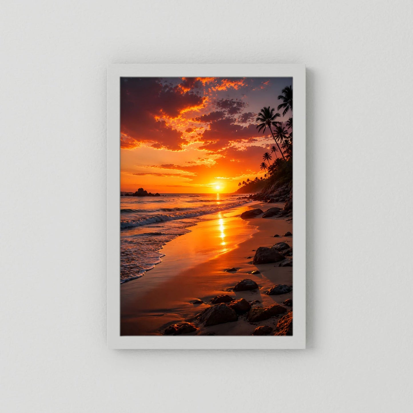 Fotoposter im weißen Rahmen mit Strandsonne und Palmen bei Sonnenuntergang