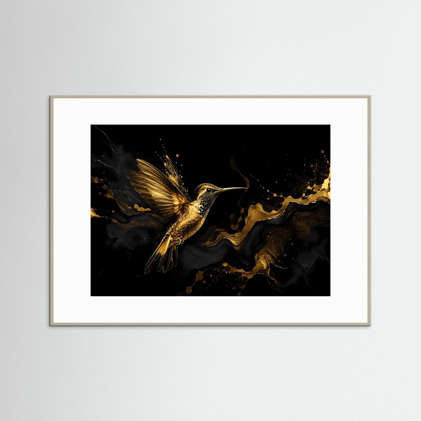 Vogelposter Querformat mit goldenem Kolibri auf dunklem Hintergrund, grauer Rahmen