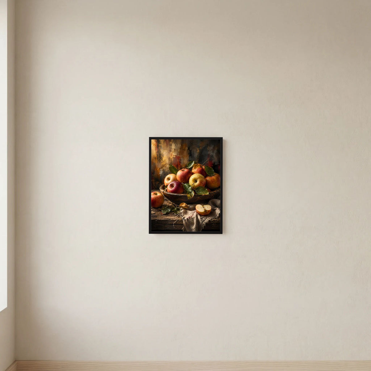 Gerahmtes Poster im Hochformat mit Apfel-Stillleben und Schale auf Holzunterlage
