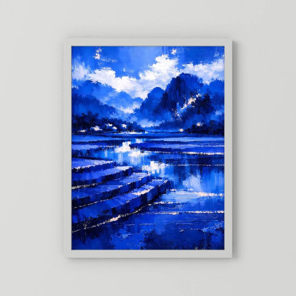 Poster mit blauem Landschaftsmotiv, See und Ufer in Pinseloptik, ohne sichtbaren Rahmen