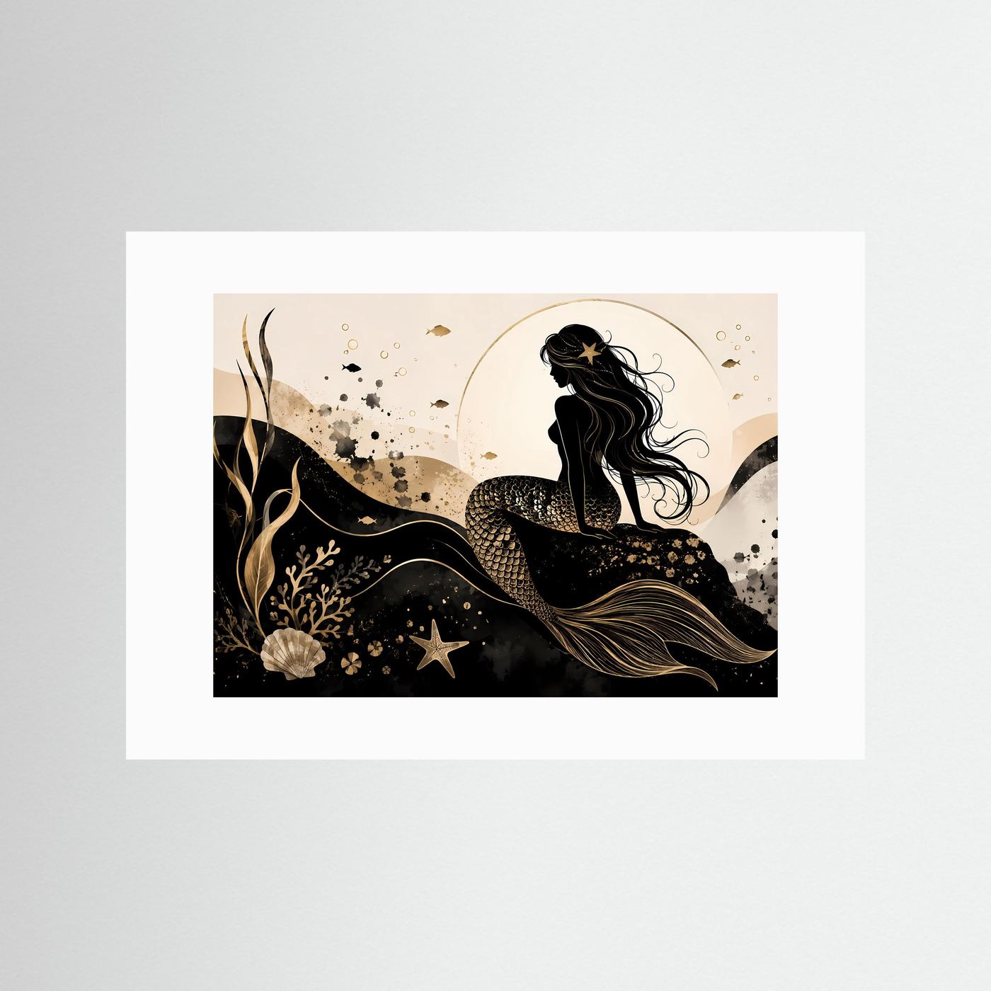Querformat-Poster mit Meerjungfrau in Schwarz & Gold mit weißem Passepartout