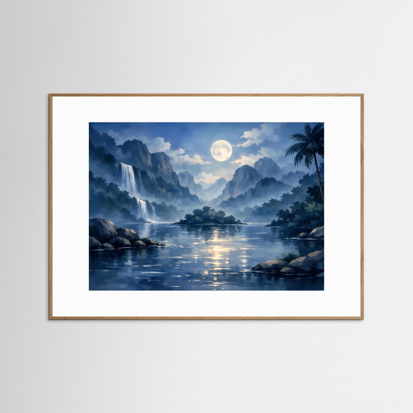Natur-Poster mit Wasserfall, See und Mond, Palmen, im braunen Holzrahmen