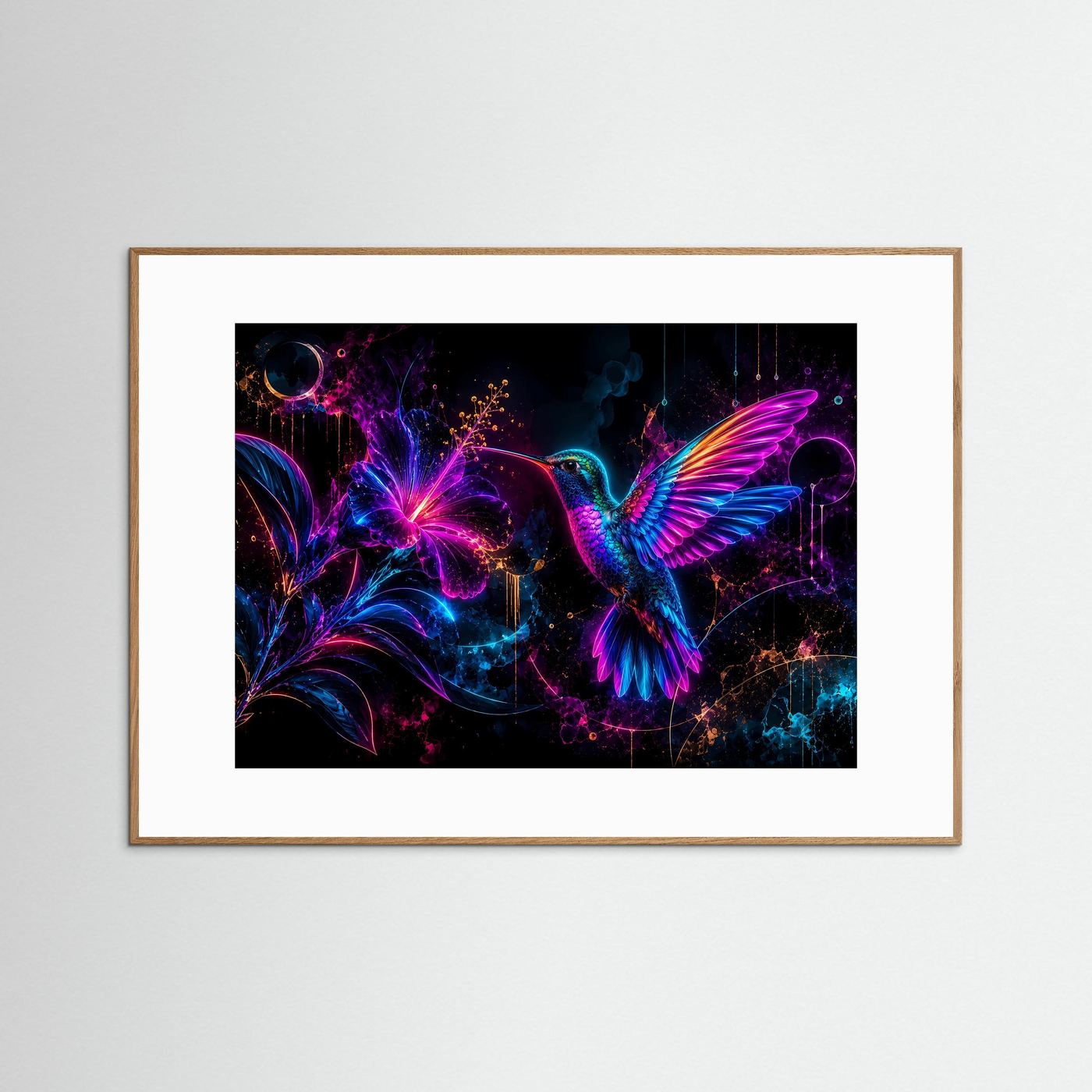 Neon-Kolibri mit Blüte | Futuristische Wandkunst in Pink, Blau & Violett