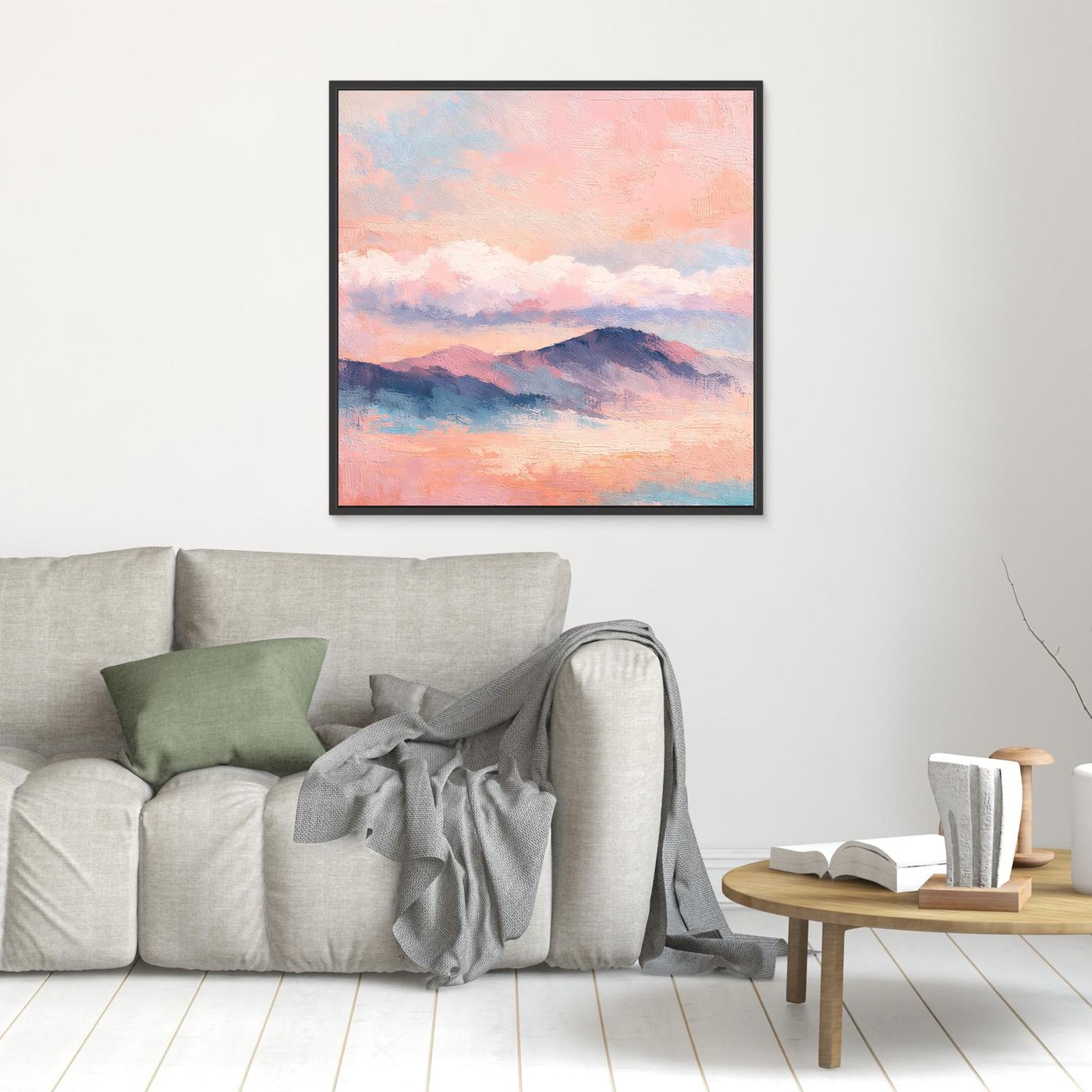 Quadratisches Leinwand-Wandbild mit Pastell-Bergkette und Sonnenuntergangswolken, schwarz gerahmt
