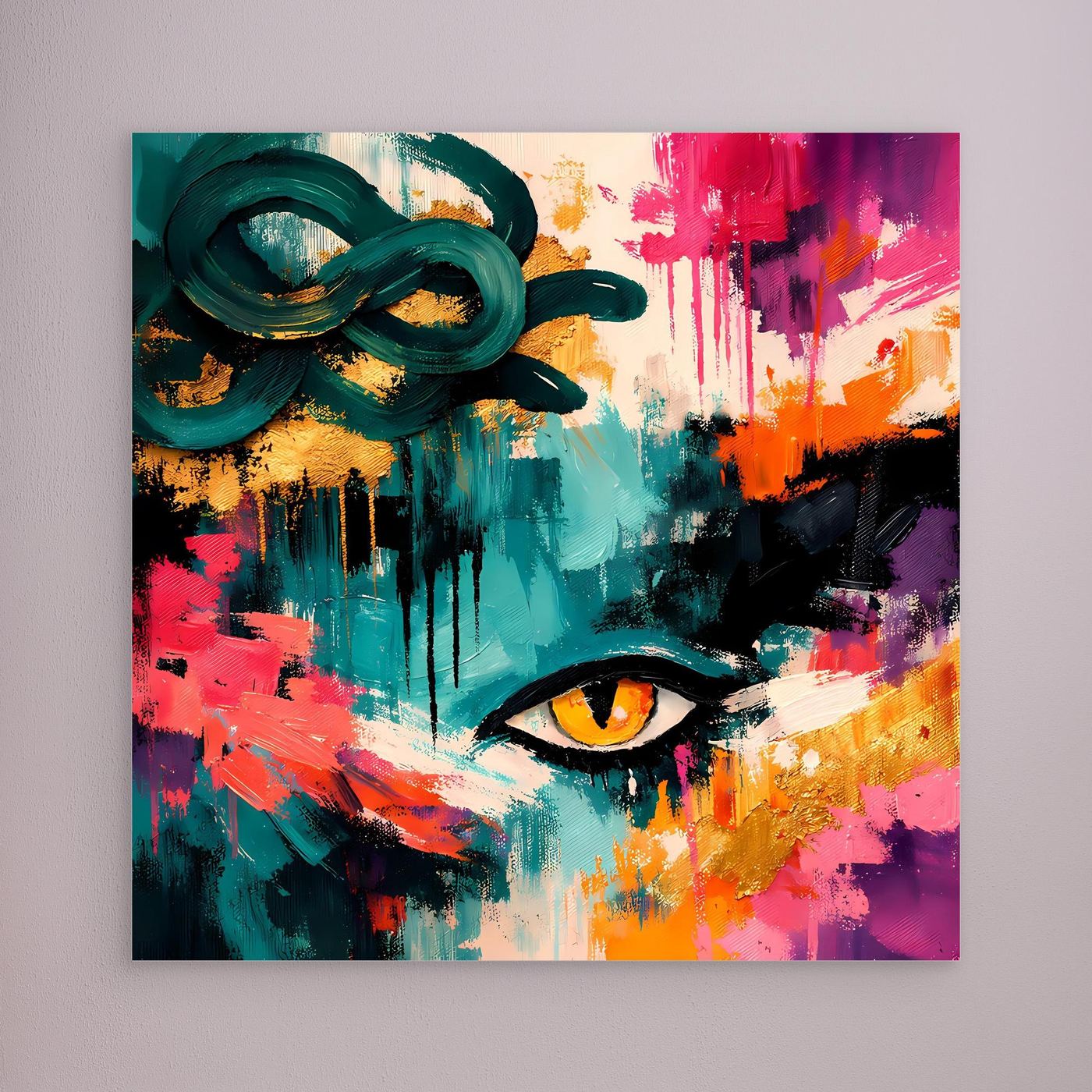 Abstraktes Wandbild mit Medusa-Auge in Türkis, Rot und Gelb