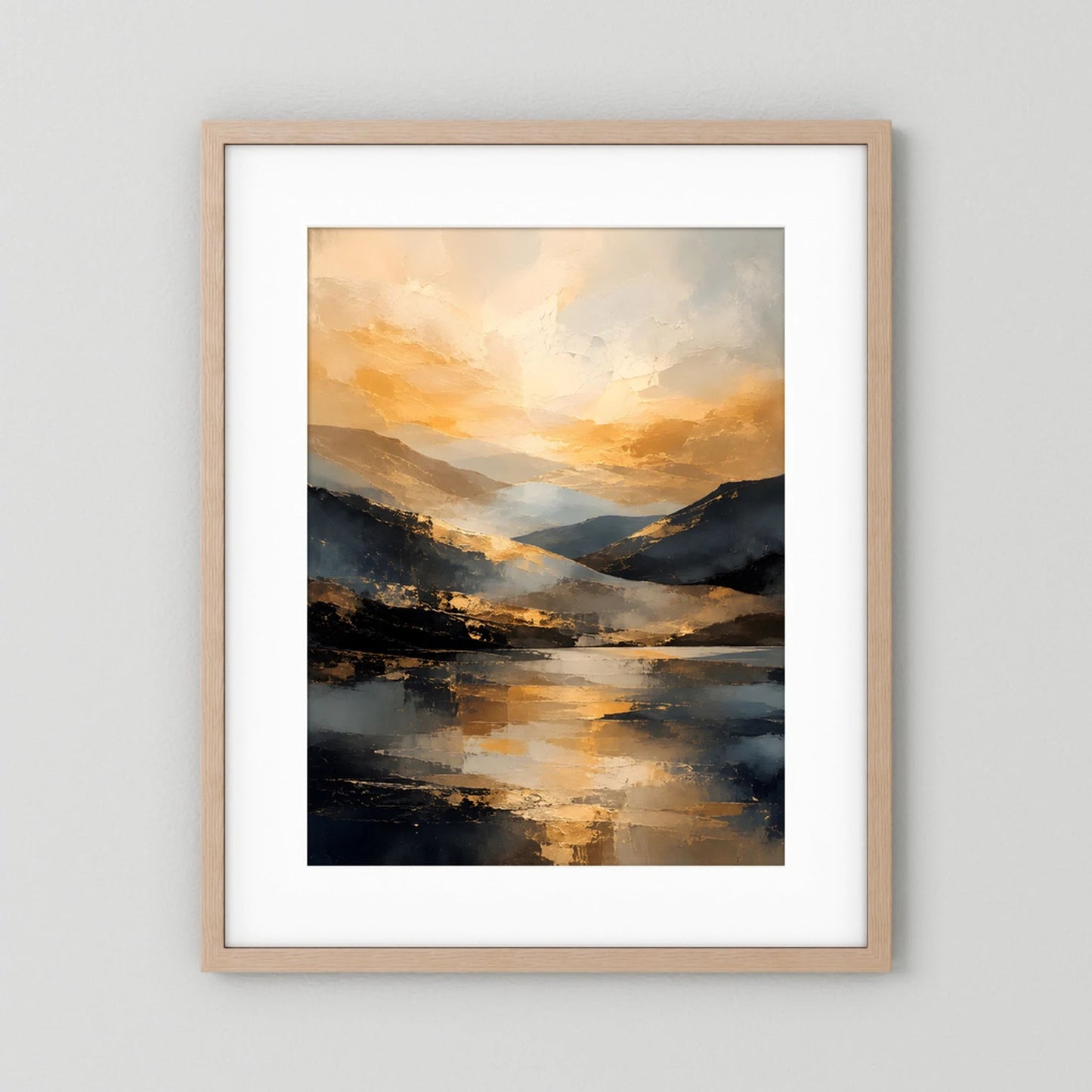 Kunstposter im naturfarbenen Holzrahmen, abstrakte Berglandschaft mit Gold- und Creme-Tönen, hochformat
