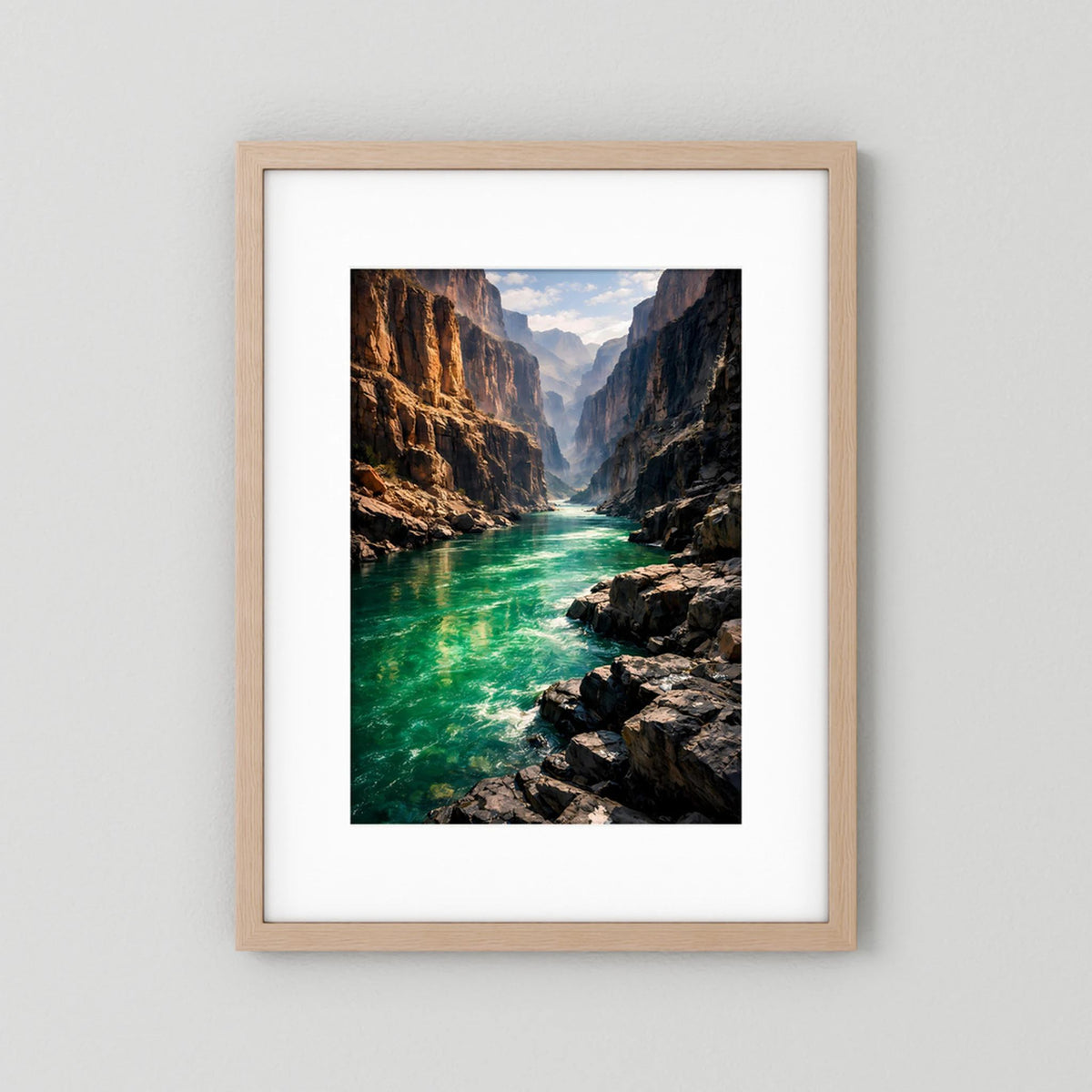 Wandbild Hochformat mit Canyon-Fluss-Landschaft im hellem Holzrahmen