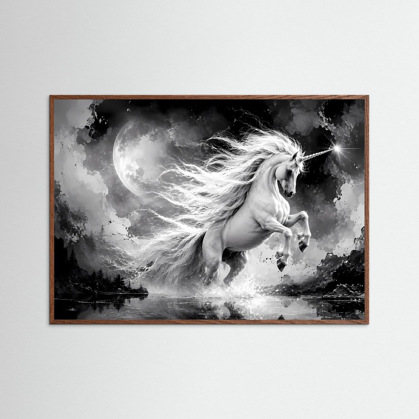 Wandkunst Einhorn im Mondlicht mit dunklem Eichenrahmen, schwarzweiße Fantasy-Grafik