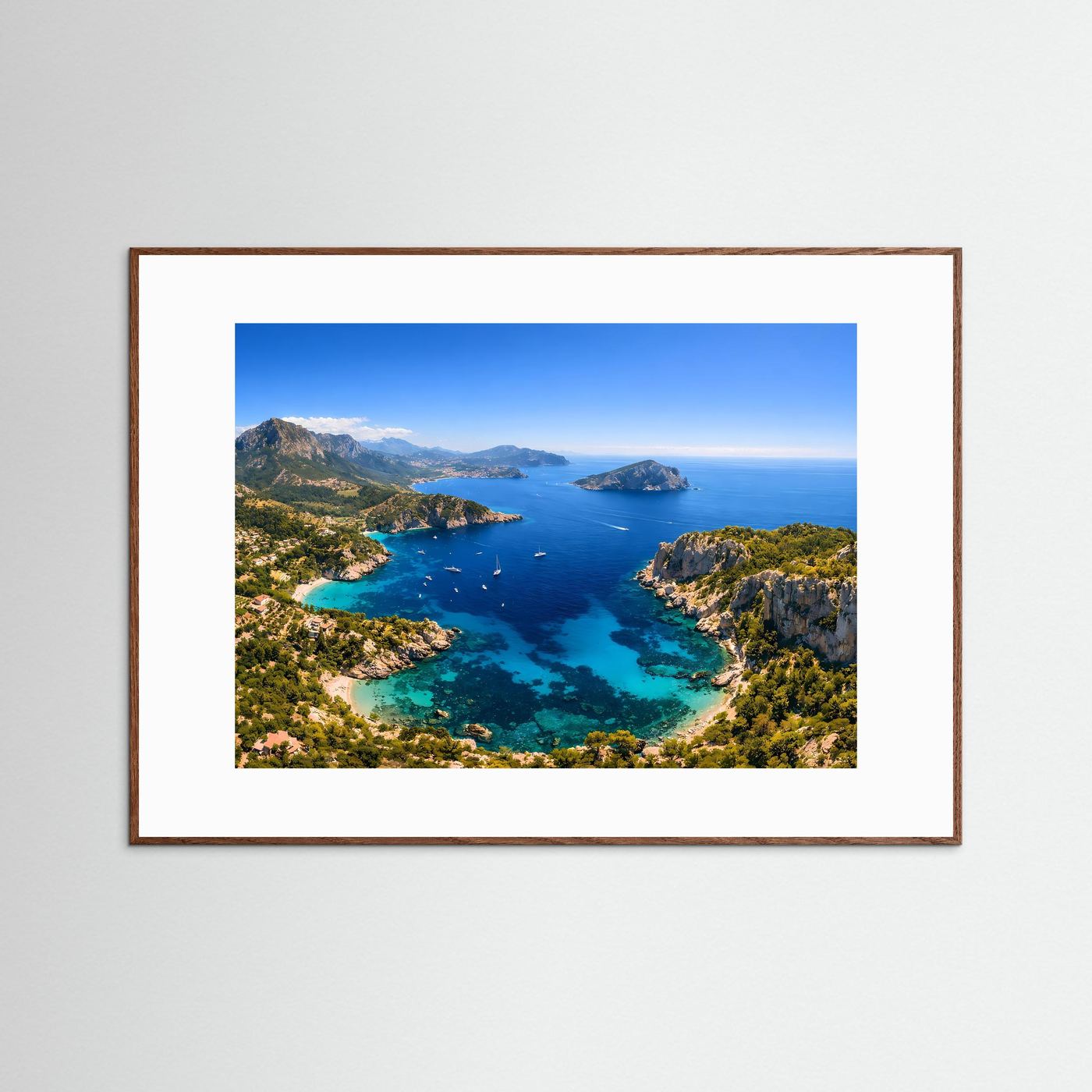 Atemberaubende Mittelmeerbucht von oben | Panorama Küste & Meer Poster Querformat