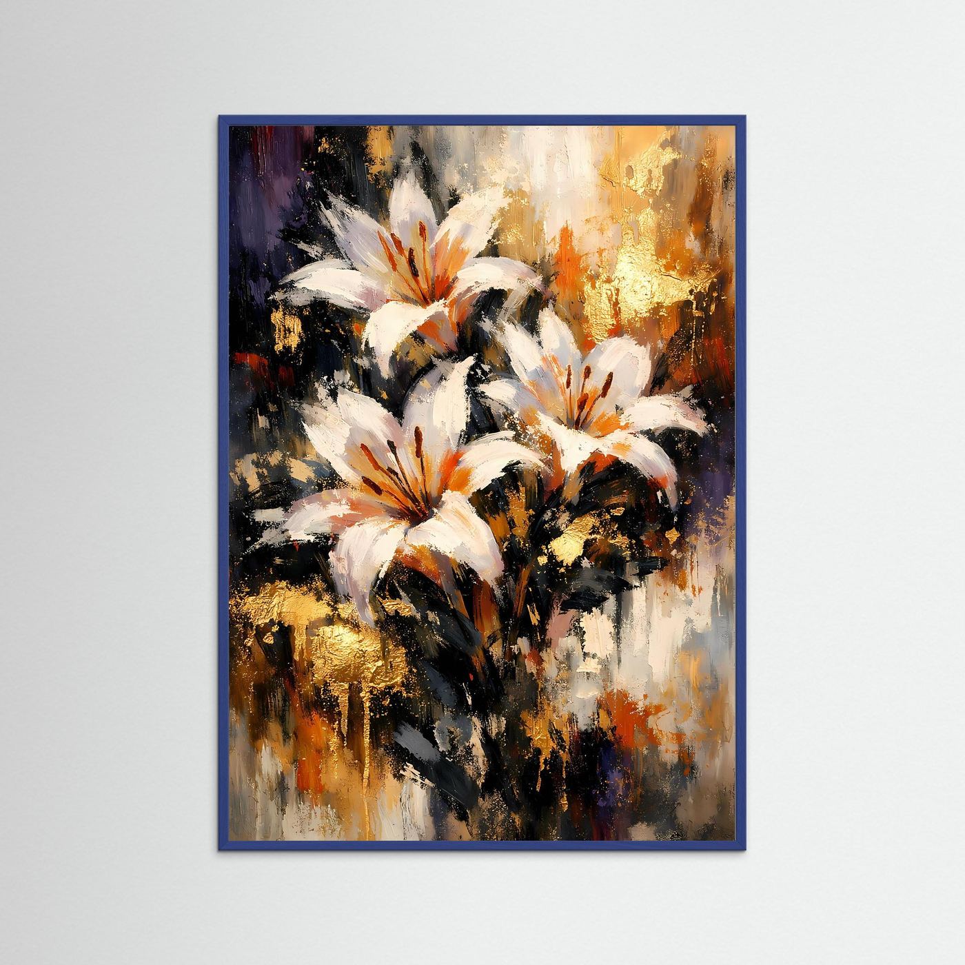 Hochformatiges Kunstposter mit abstrakten weißen Lilien und goldenen Akzenten im blauen Rahmen