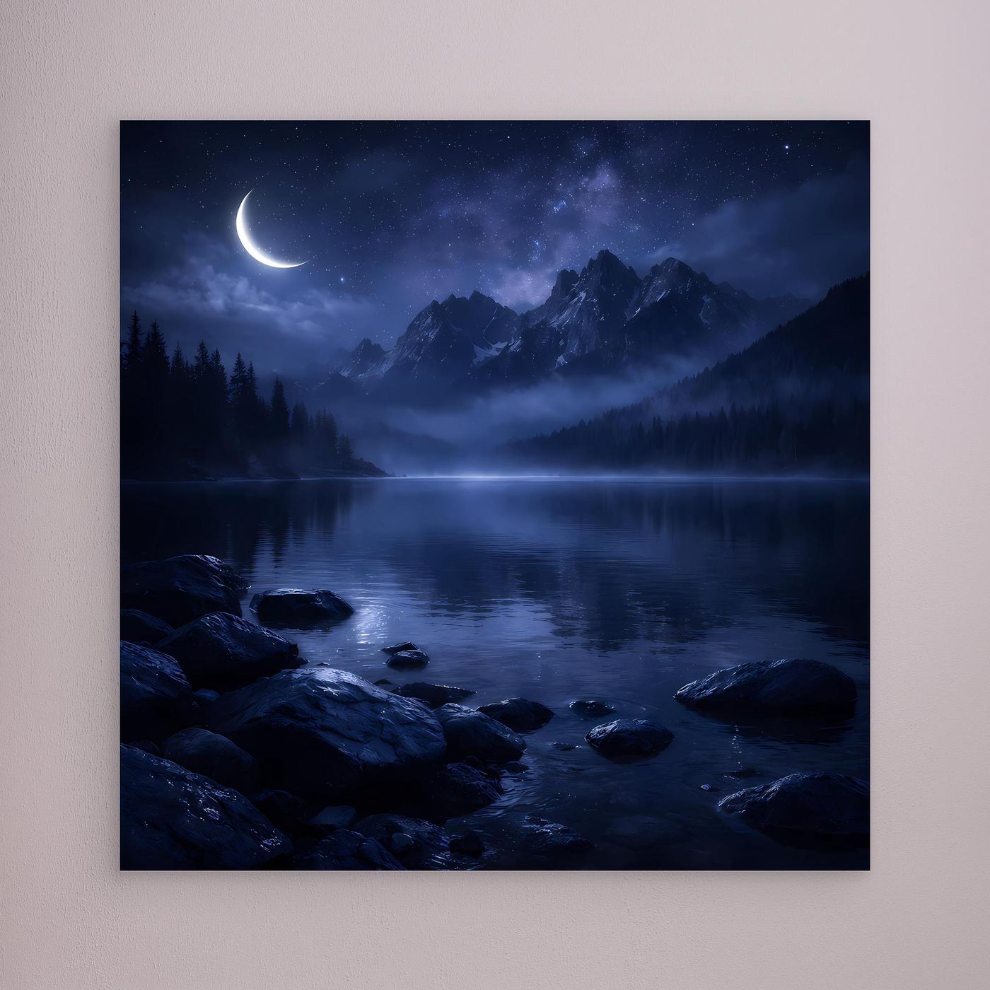 Leinwandbild Nachtlandschaft mit Mond über Bergsee, Felsen am Ufer, ohne sichtbaren Rahmen