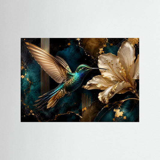 Poster mit Kolibri und goldener Blume, türkis-goldene Flügel im dunklen Kunstdesign