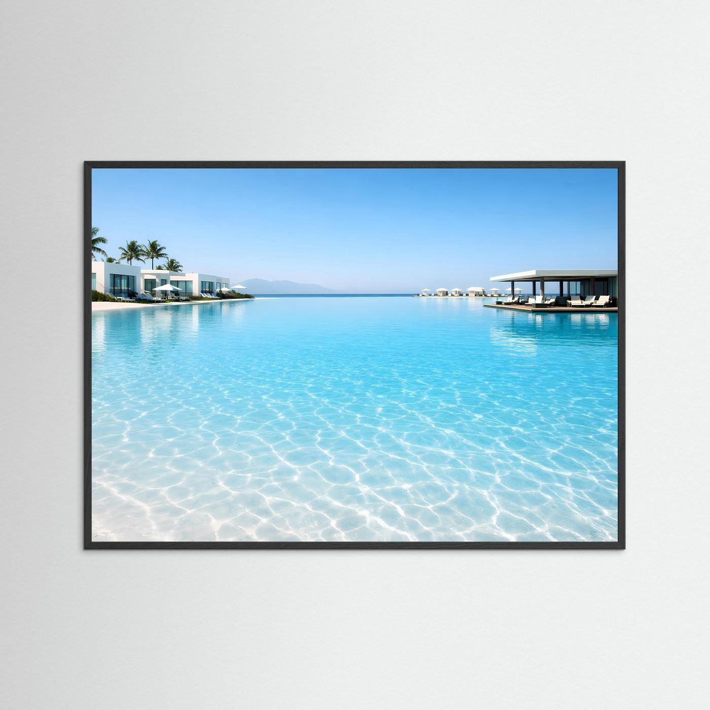 Panorama-Poster mit türkisfarbenem Wasser und Poolsteg, im schwarzen Rahmen