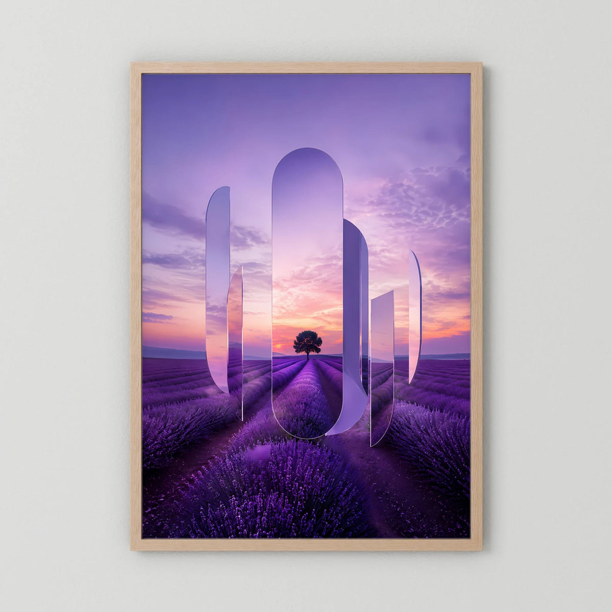 Poster im Hochformat mit hellem Holzrahmen und violettem Lavendelfeld-Sonnenuntergangsmotiv