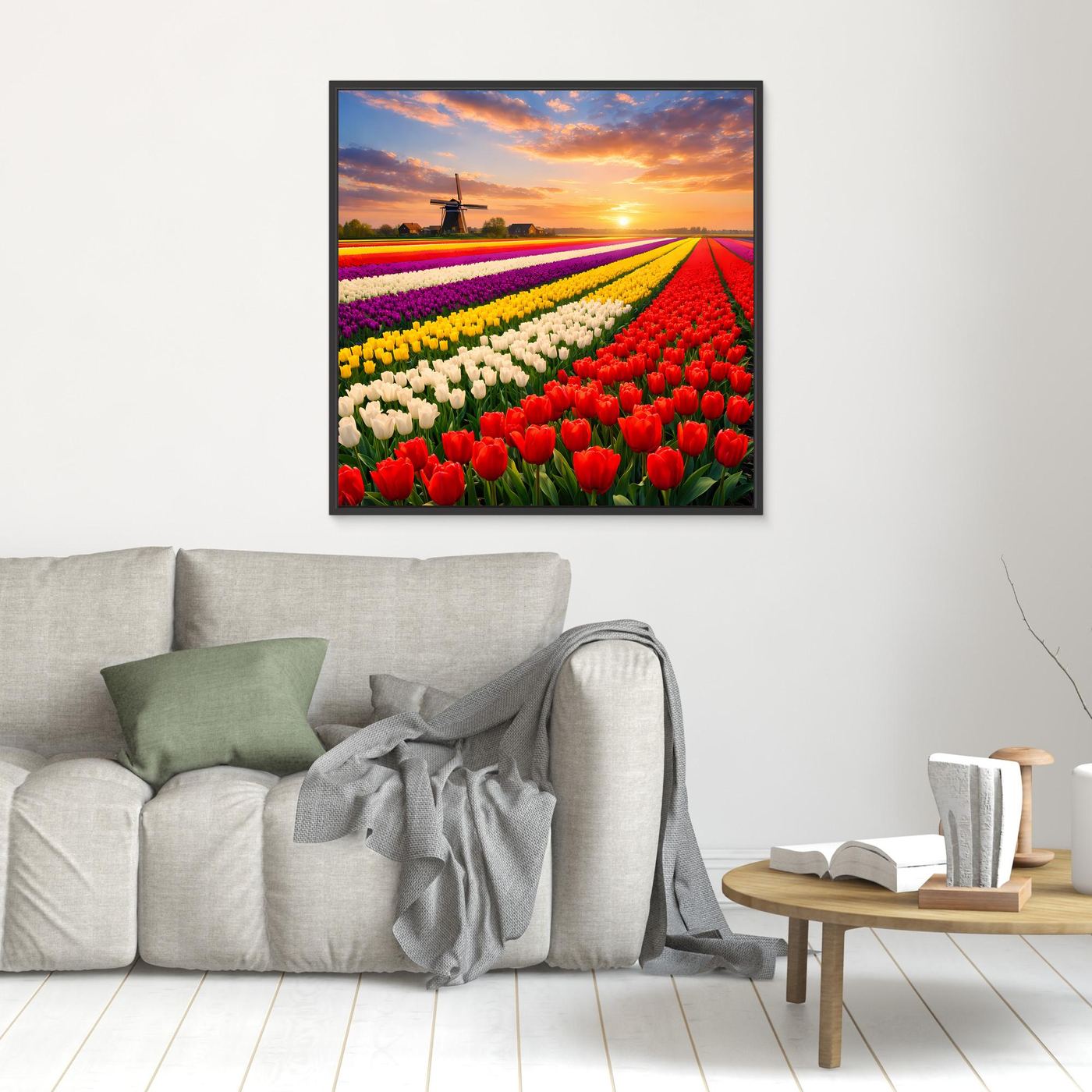 Kleines quadratisches Leinwandbild: buntes Tulpenfeld mit Windmühle bei Sonnenuntergang, schwarz gerahmt