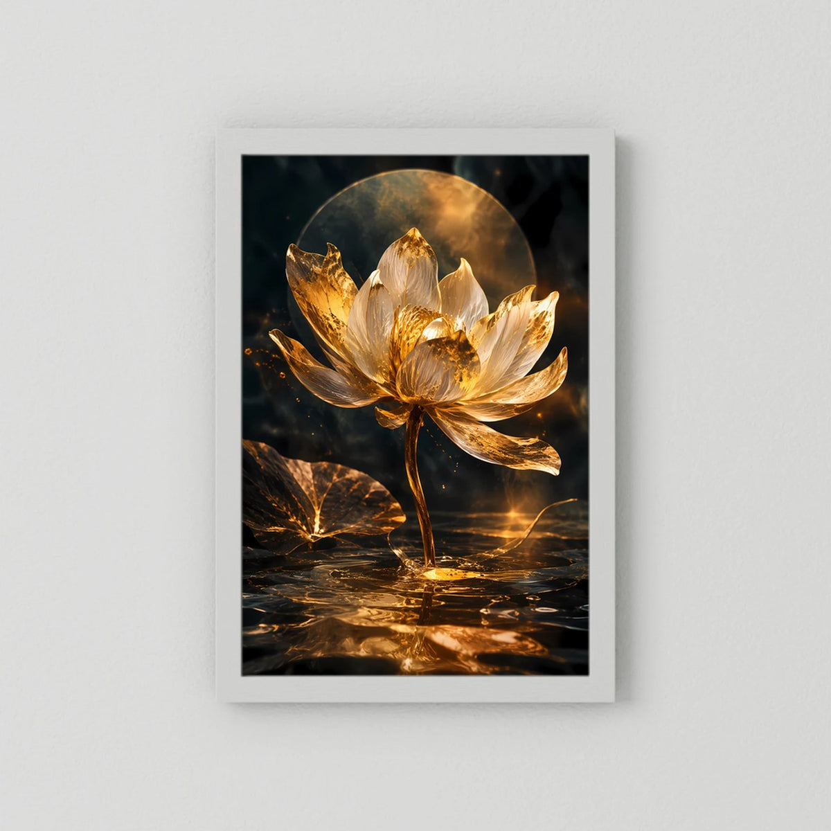 Hochformat-Poster mit goldener Lotusblüte, dunkles Motiv, im weißen Rahmen