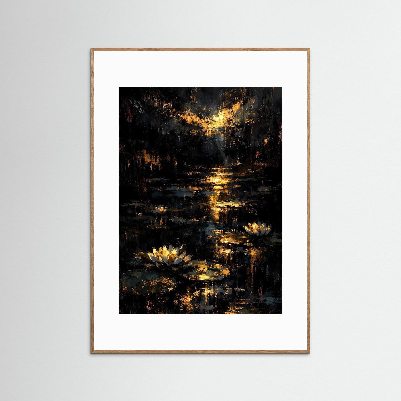 Poster mit Seerosenmotiv in Gold auf dunklem Hintergrund, hellbrauner Holzrahmen