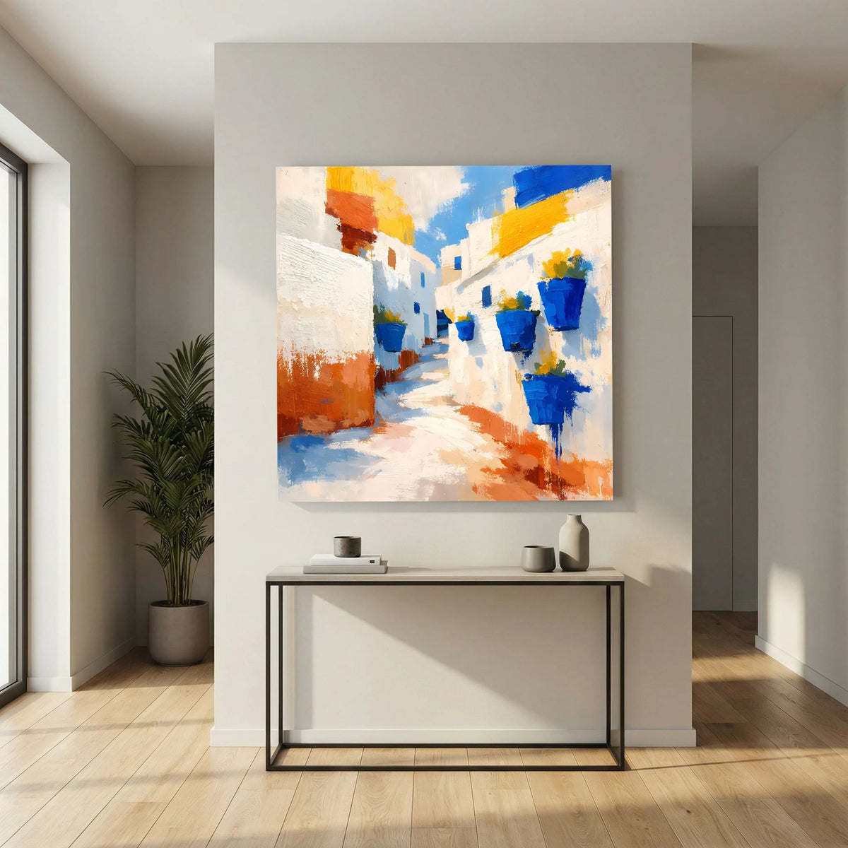 Abstraktes Leinwand-Wandbild: Gassenansicht mit blauen Blumentöpfen und orange-weißer Farbfläche
