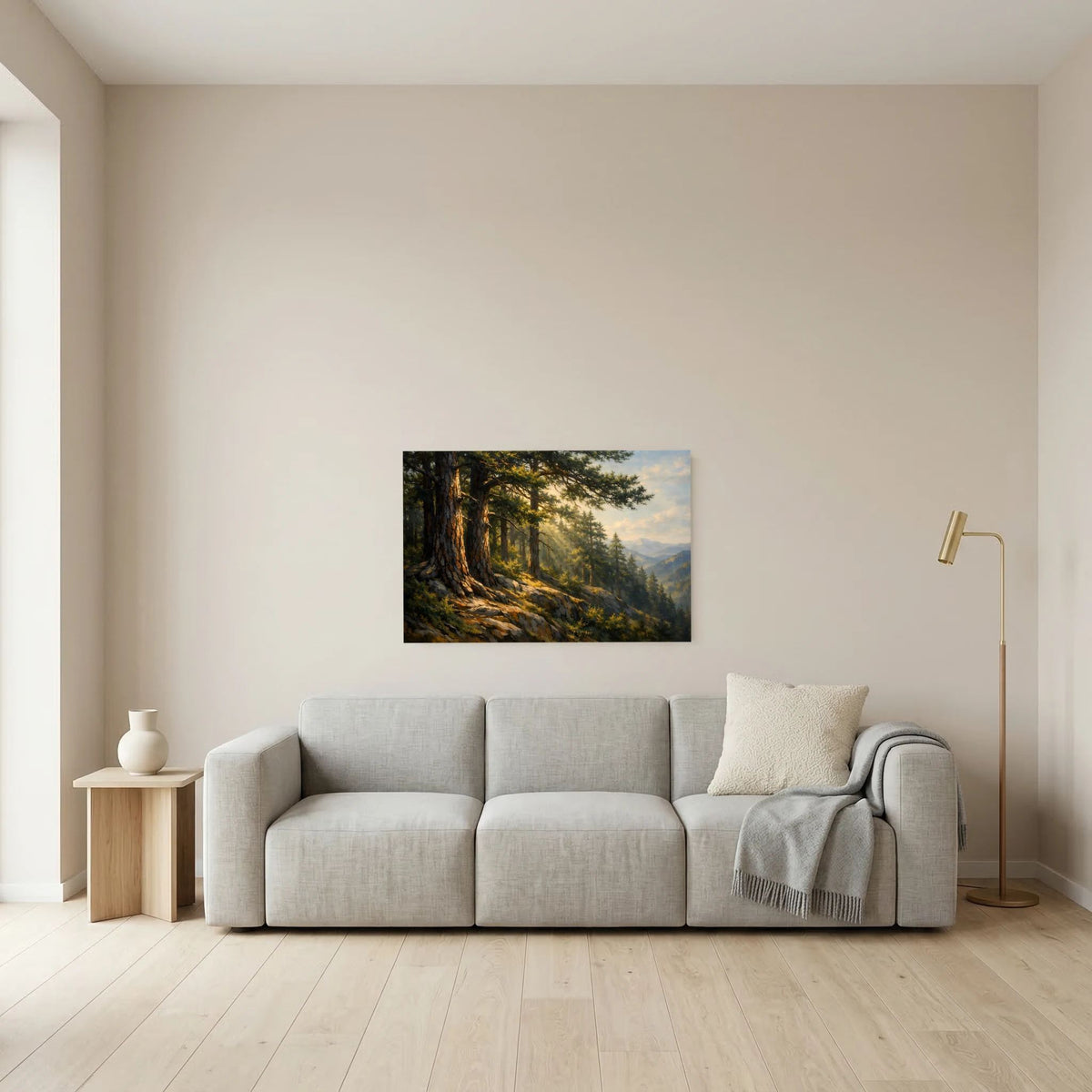 Wandbild im Querformat ohne sichtbaren Rahmen mit Nadelwald und Bergkulisse
