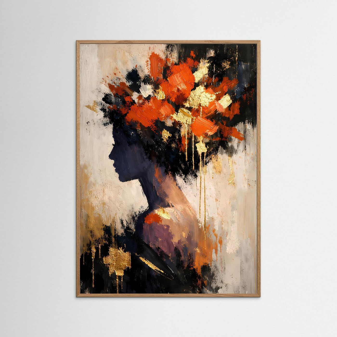 Kunstposter mit abstraktem Frauenprofil im hellen Holzrahmen, orange, goldene Spritzer, schwarz