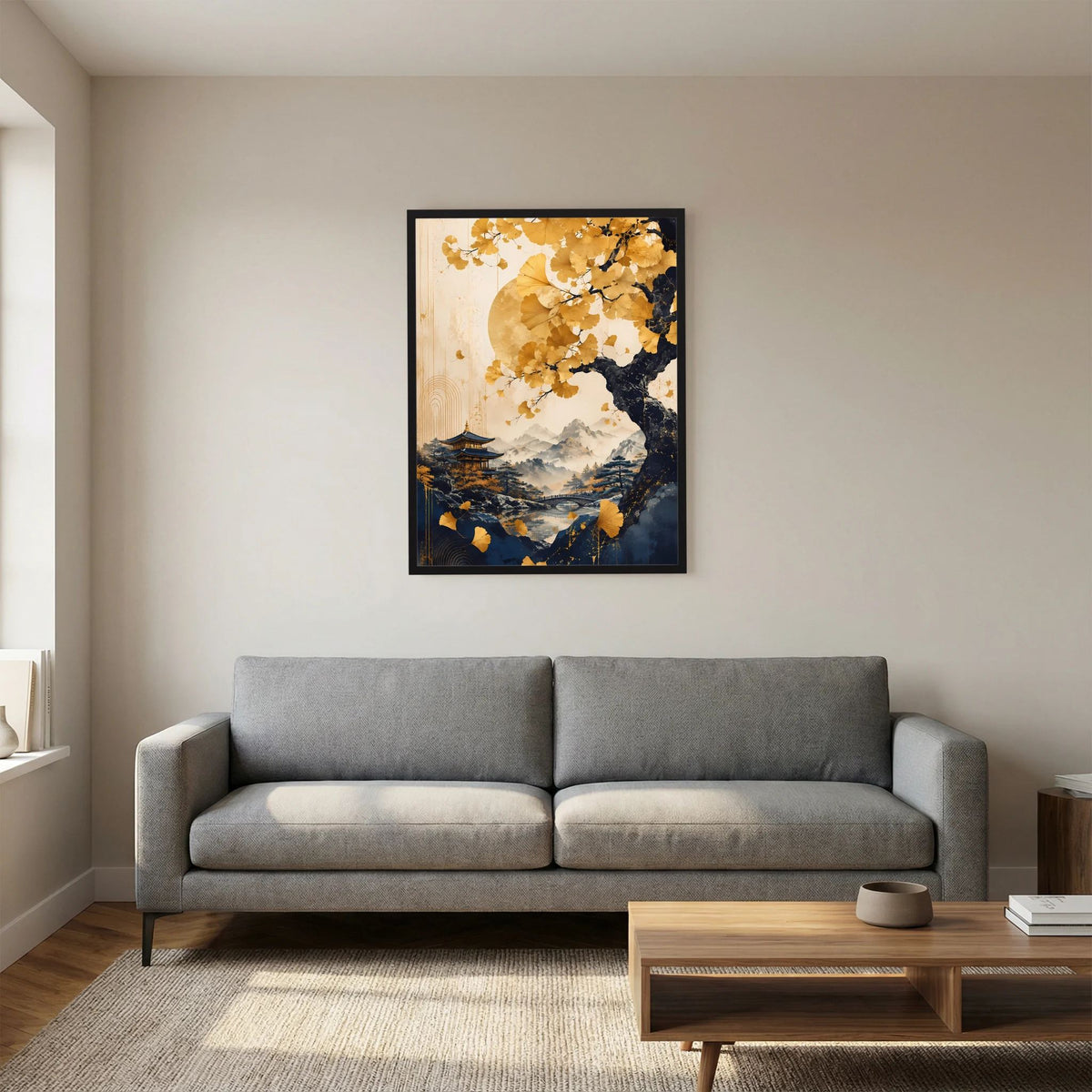 Hochformat-Poster im schwarzen Rahmen mit goldenen Blättern, Bergen und Wolken