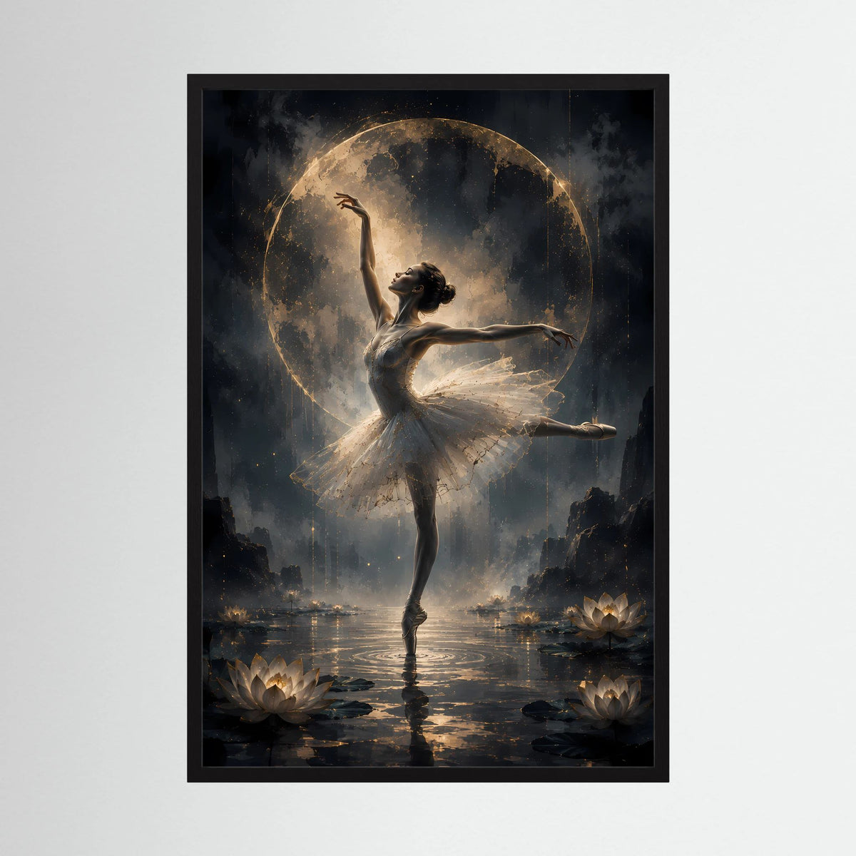 Hochformatiges Poster im schwarzen Rahmen: Ballerina im goldenen Licht über Wasser und Lotusblüten
