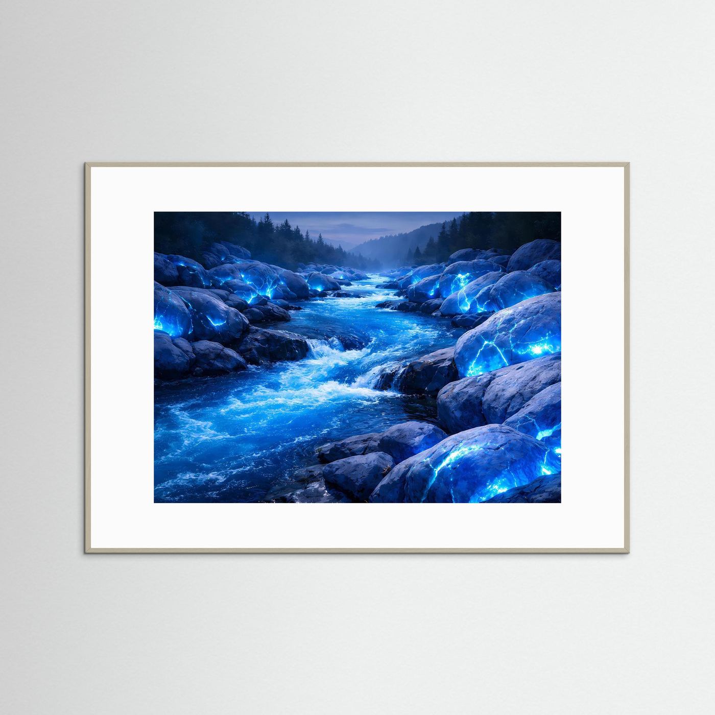 Gerahmtes Poster mit blau leuchtendem Flusslauf und Felsbrocken, beigefarbener Rahmen