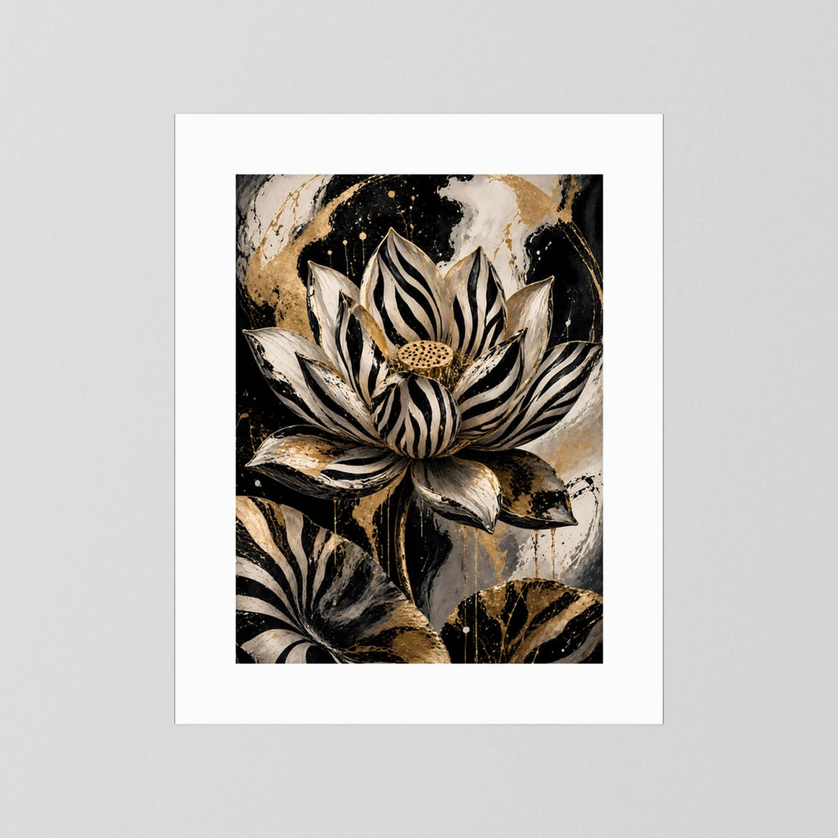 Abstraktes Lotusposter mit weißem Rand: gestreifte Blüten in Schwarz und Beige mit Gold