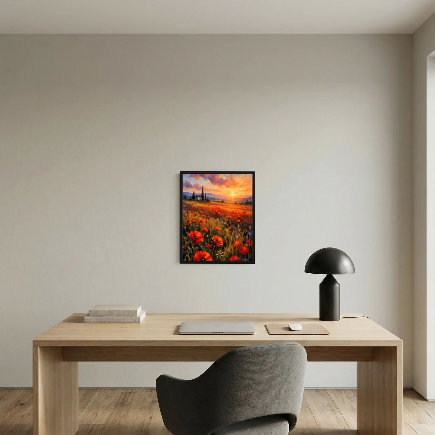 Wandposter im schwarzen Rahmen mit Mohnfeld und Sonnenuntergang