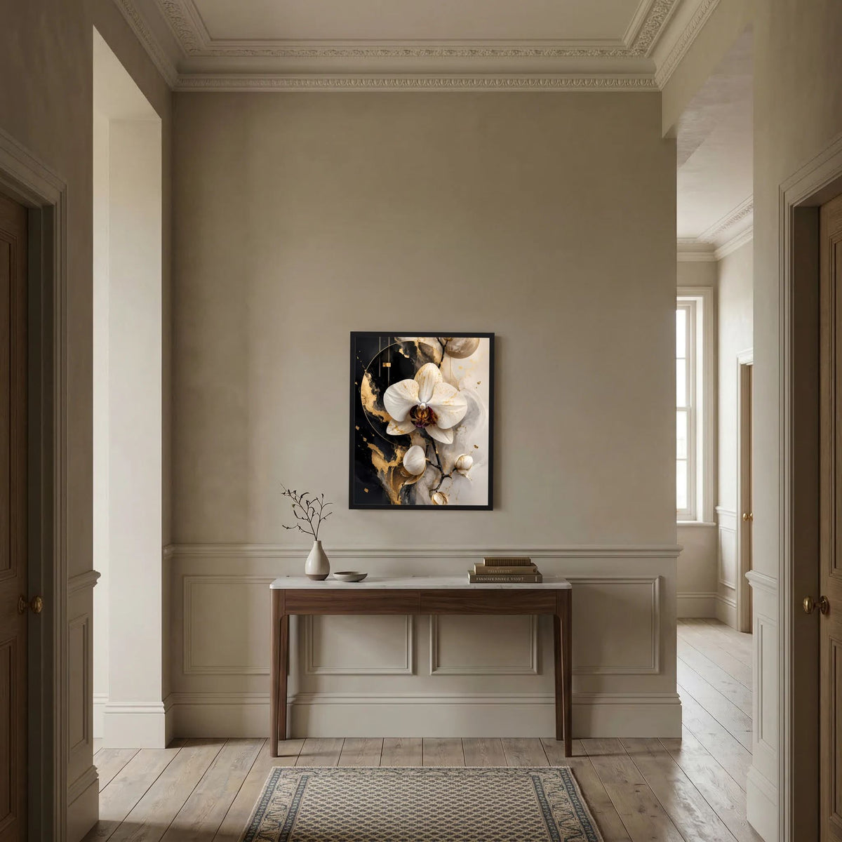 Poster mit weißen Orchideen im schwarzen Rahmen an der Wand