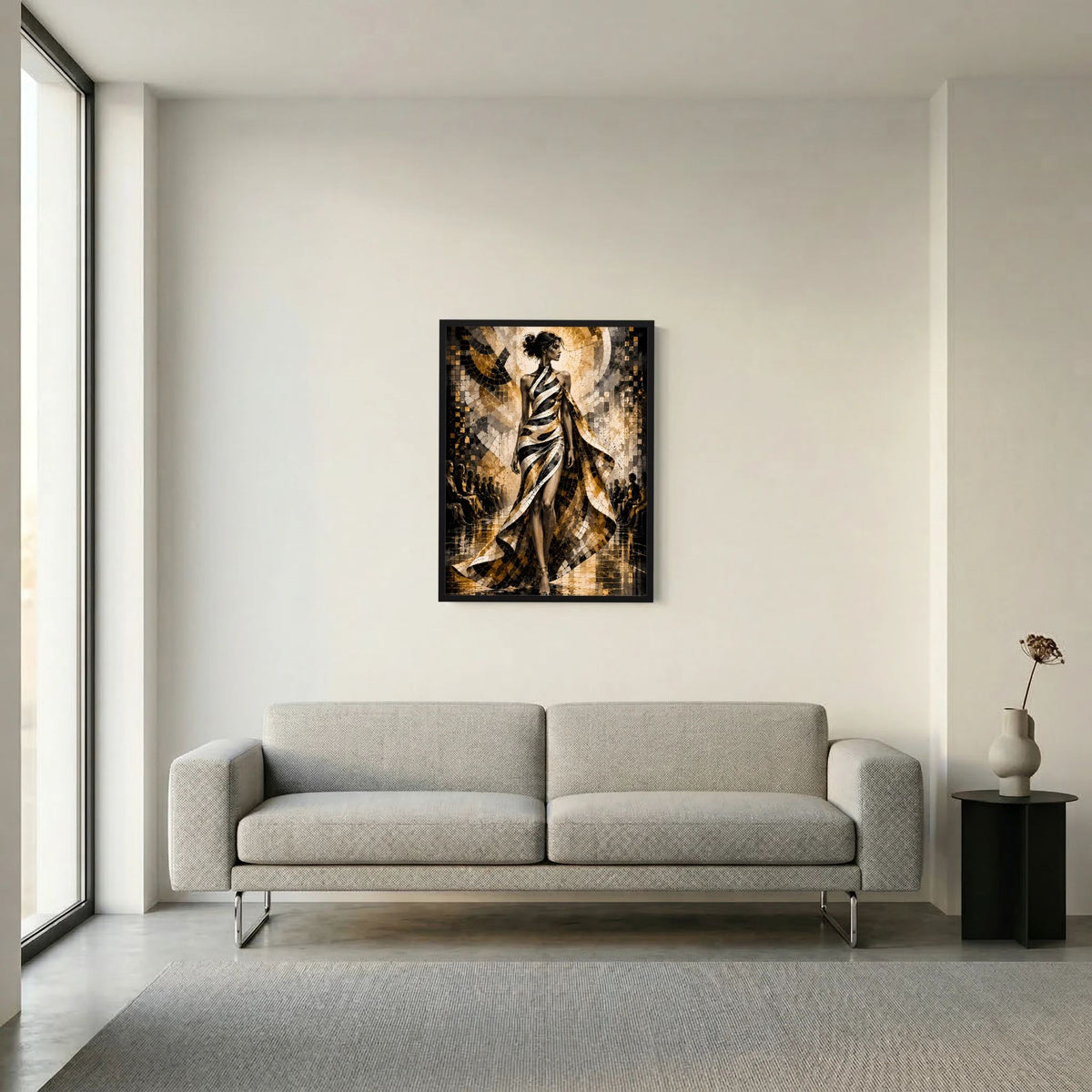 Hochformat-Poster mit stilisierter Frau in Schwarz, Weiß und Gold, gerahmt
