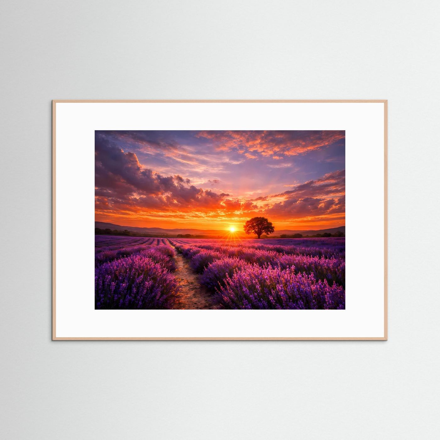 Wandbild Lavendelfeld bei Sonnenuntergang, brauner Holzrahmen, weißes Passepartout