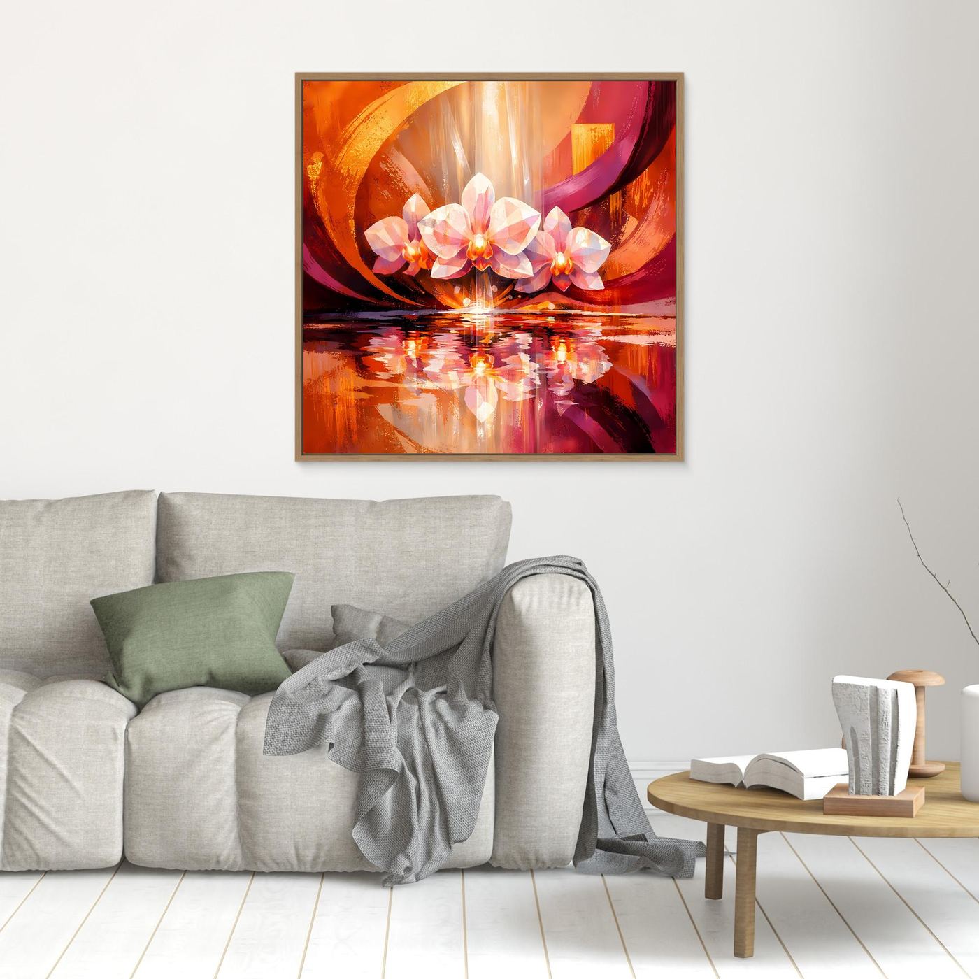Quadratisches Leinwandbild mit abstrakten Orchideen, orange-violettem Motiv und Spiegelung, goldbraun gerahmt