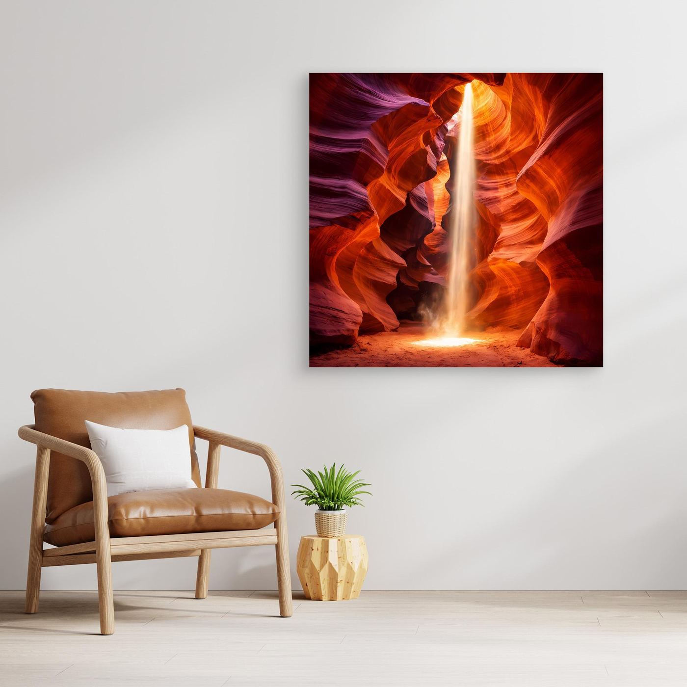Leinwandbild mit orange-rotem Höhlenmotiv und Lichtstrahl, brauner Rahmen