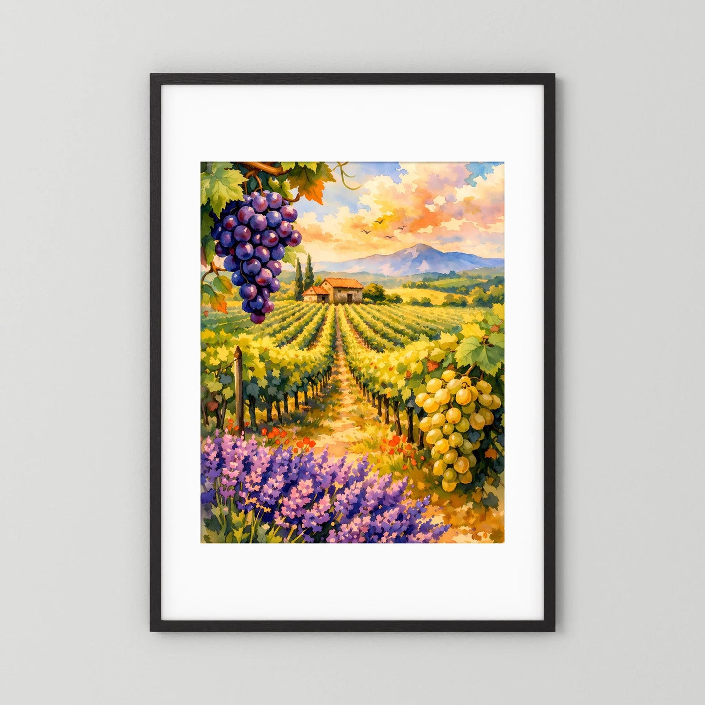 Poster Hochformat mit Weinberg, Trauben und Lavendelblüten, schwarzer Rahmen