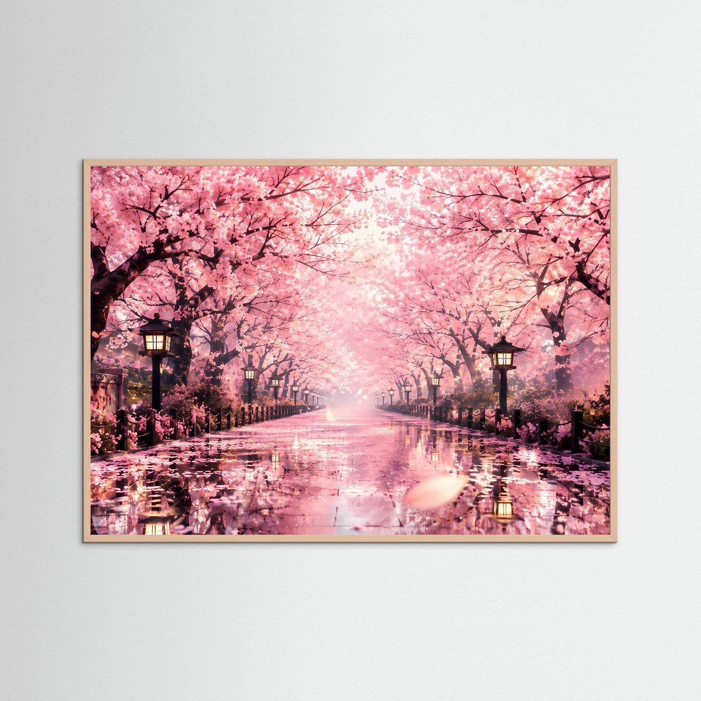 Poster mit Kirschblütenallee im Holzrahmen: rosa Kirschblüten und eine gerade Straße mit Spiegelung
