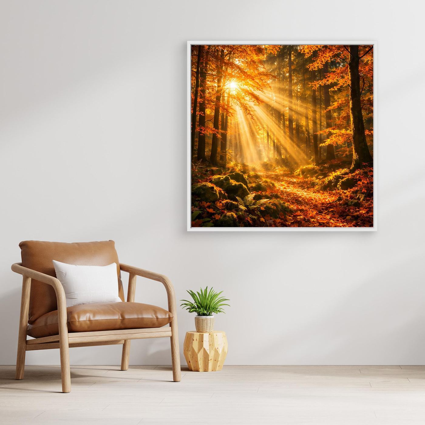Gerahmtes Leinwandbild „Goldener Herbstwald“: Lichtstrahlen im Wald, orangefarbener Boden