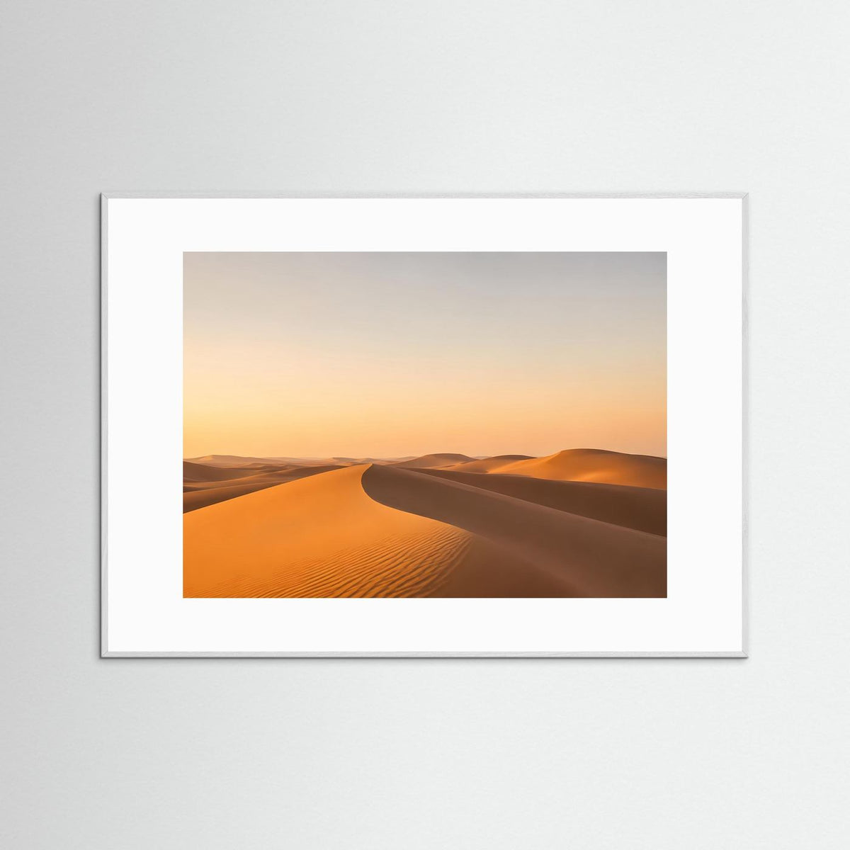 Querformat-Poster mit goldenen Sanddünen, weißem Rahmen und weißem Rand
