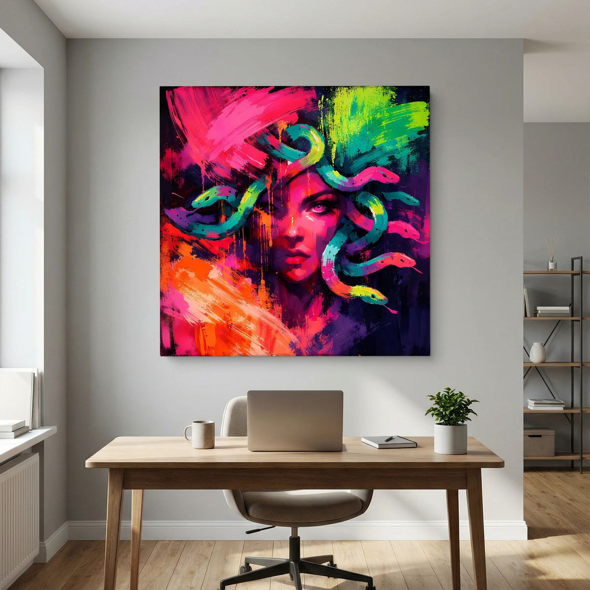 Neonfarbenes abstraktes Medusa-Leinwandbild: Frauengesicht mit Schlangen in Pink, Grün, Orange