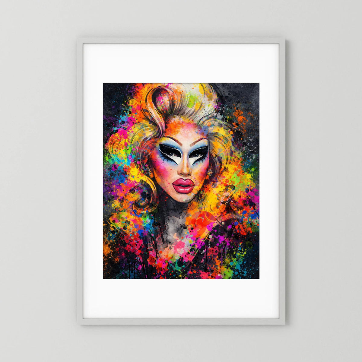 Wandbild mit abstraktem Drag-Queen-Porträt, bunte Farbspritzer, weißer Rahmen