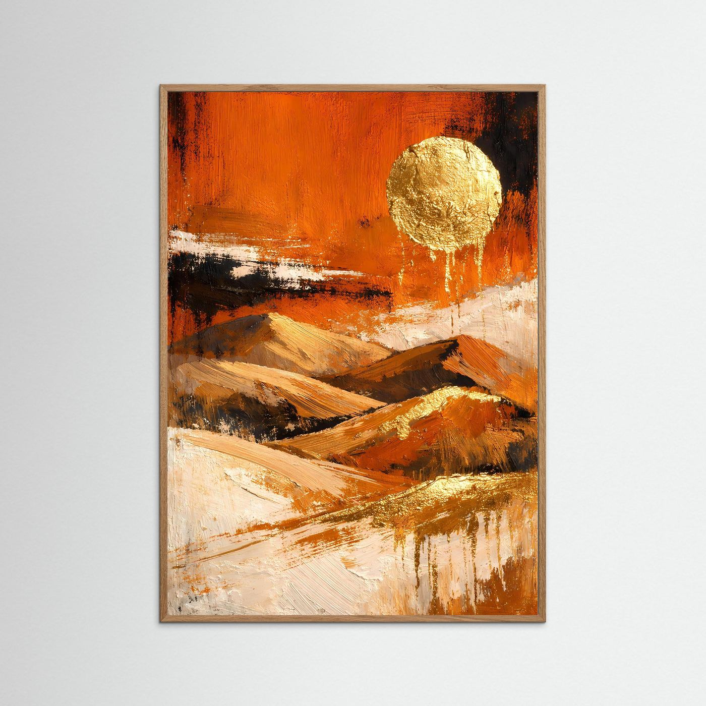 Abstraktes Wüsten-Landschafts-Poster mit goldener Sonne, terrakotta Bergen und naturholzfarbener Umrahmung