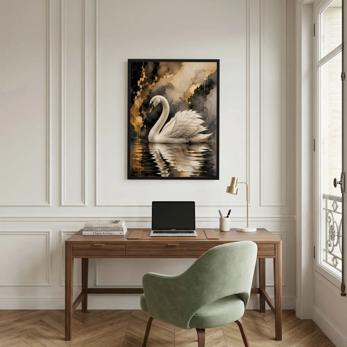 Poster mit weißem Schwan über dunkler Wasserfläche, gold-schwarze Rauch-Optik, schwarzer Rahmen