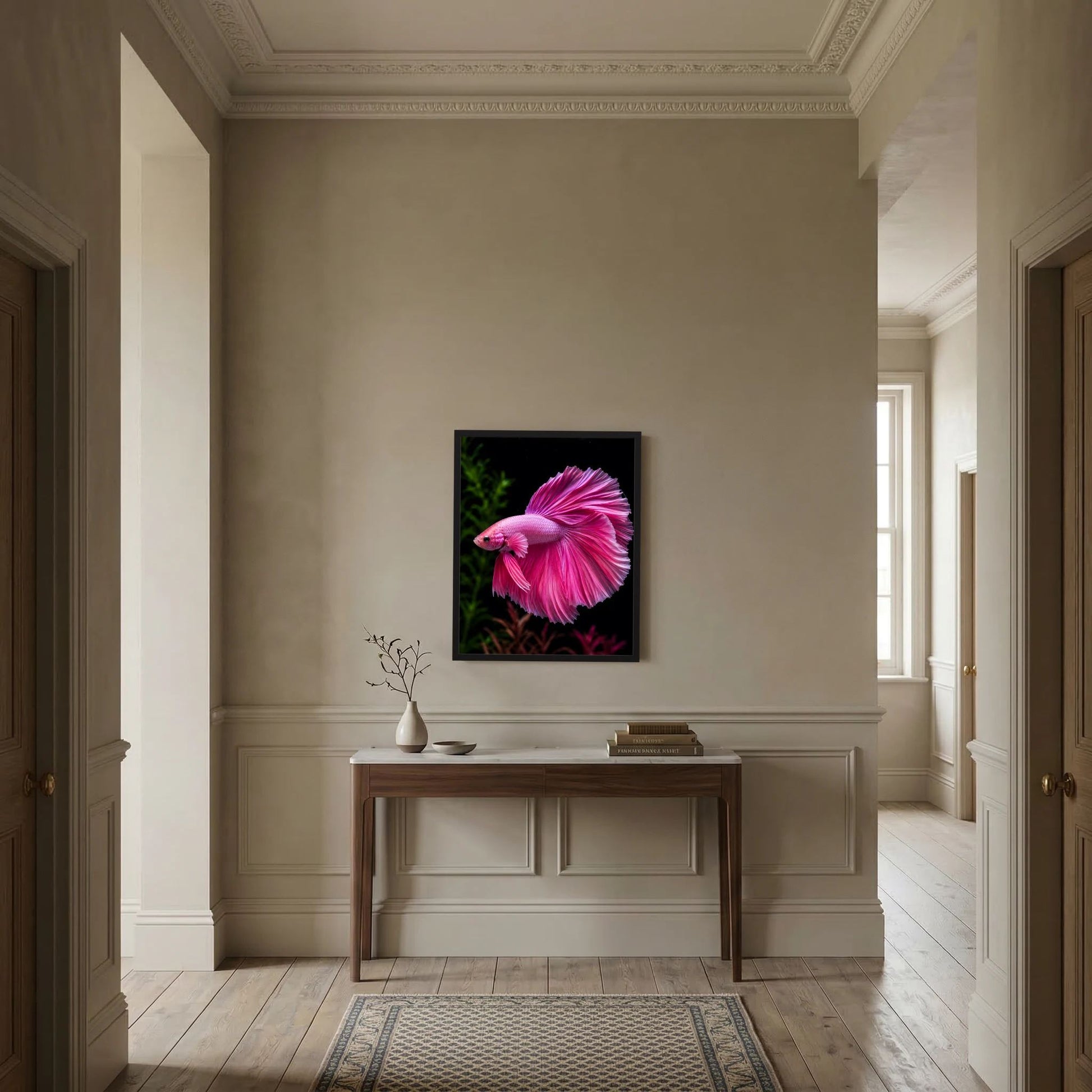 Tierposter im Hochformat mit rosa Betta im schwarzen Rahmen, zentriertes Motiv
