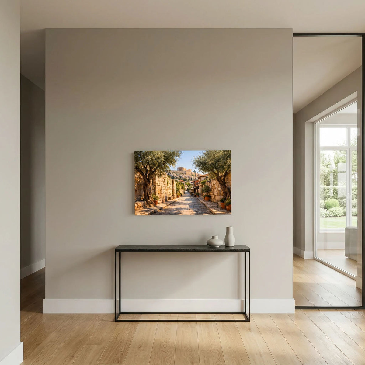 Wandbild im Querformat an der Wand: Altstadtgasse mit Bäumen und Akropolis im Hintergrund