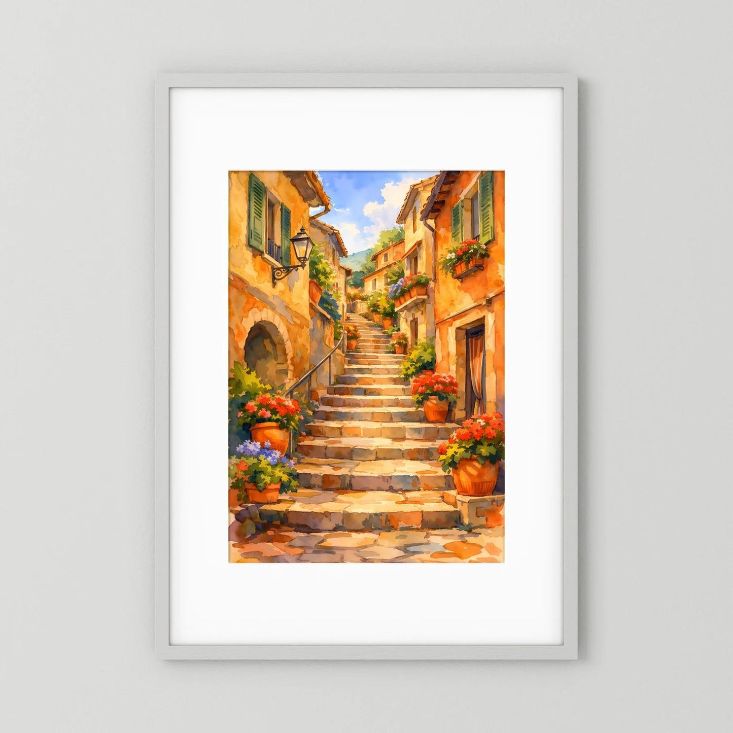 Hochformatiges Wandposter mit mediterraner Altstadtstraße, Treppe und Blumenbeeten