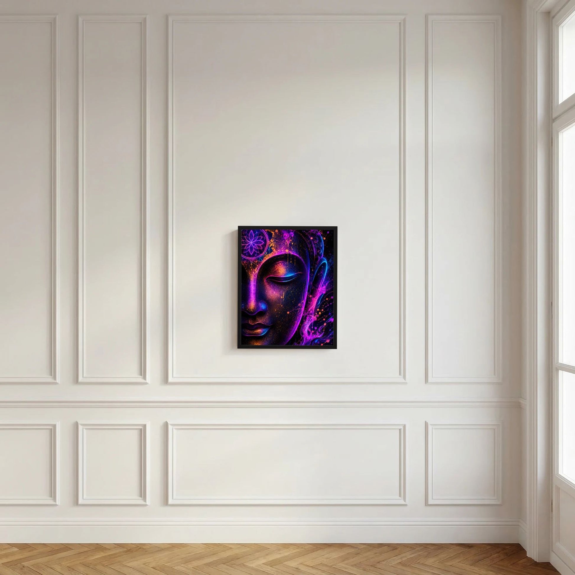 Neon-Buddha-Poster im schwarzen Rahmen an weißer Wandverkleidung, stilisiertes Gesicht.